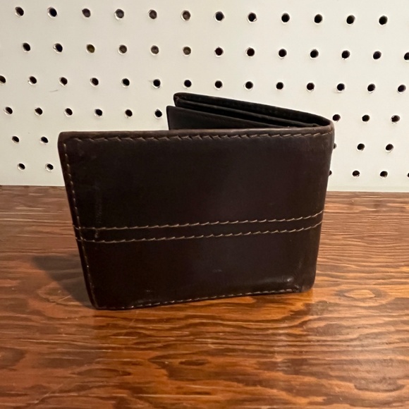 Dickies Wallet Brown With Middle Fold - Picture 6 of 6